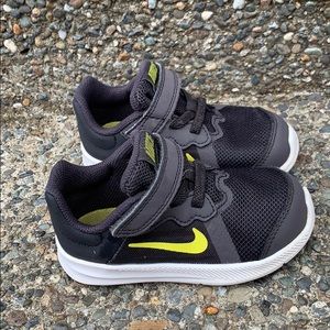 Nike sneakers toddler boy size 7